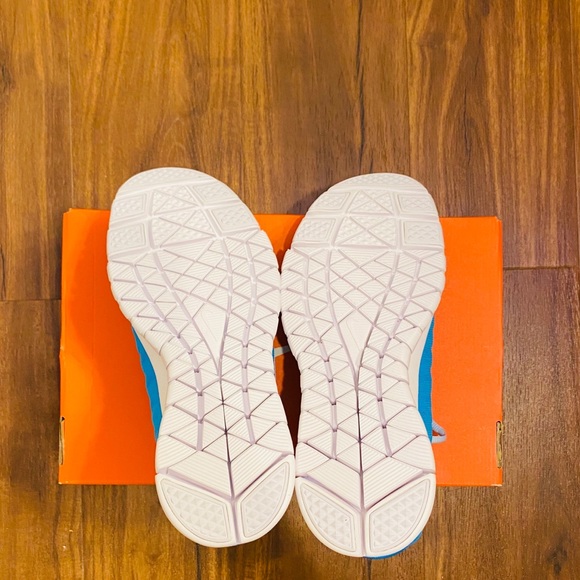 NWB Nike Free TR Fit Light Blue Running Shoes - Picture 6 of 6